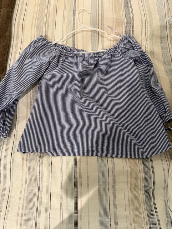 Vineyard Vines Tops - Vineyard Vines Blue and White Pinstripe Off-Shoulder Top